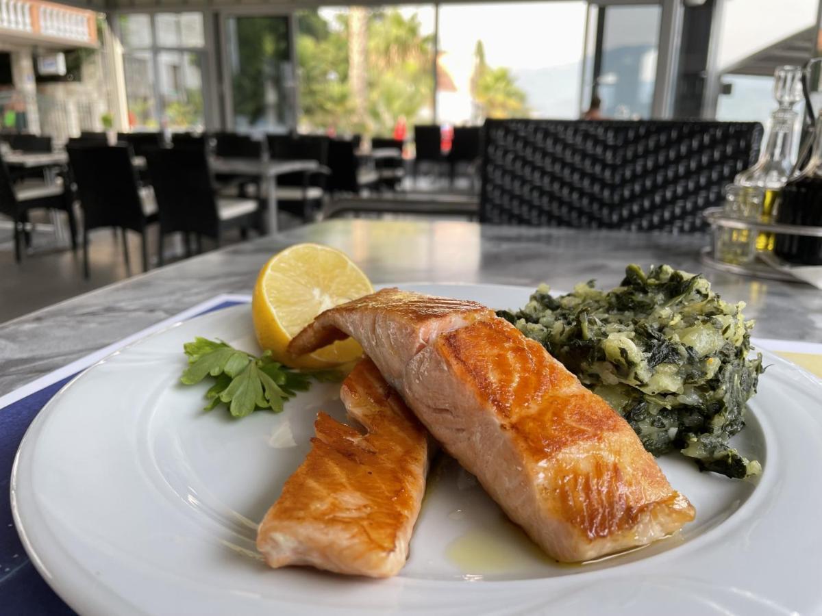 Hotel Azzurro Херцег Нови Екстериор снимка