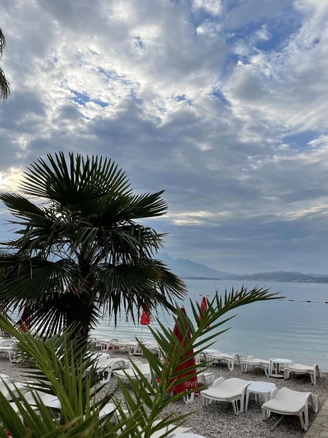 Hotel Azzurro Херцег Нови Екстериор снимка