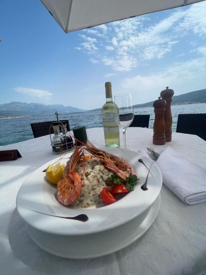 Hotel Azzurro Херцег Нови Екстериор снимка