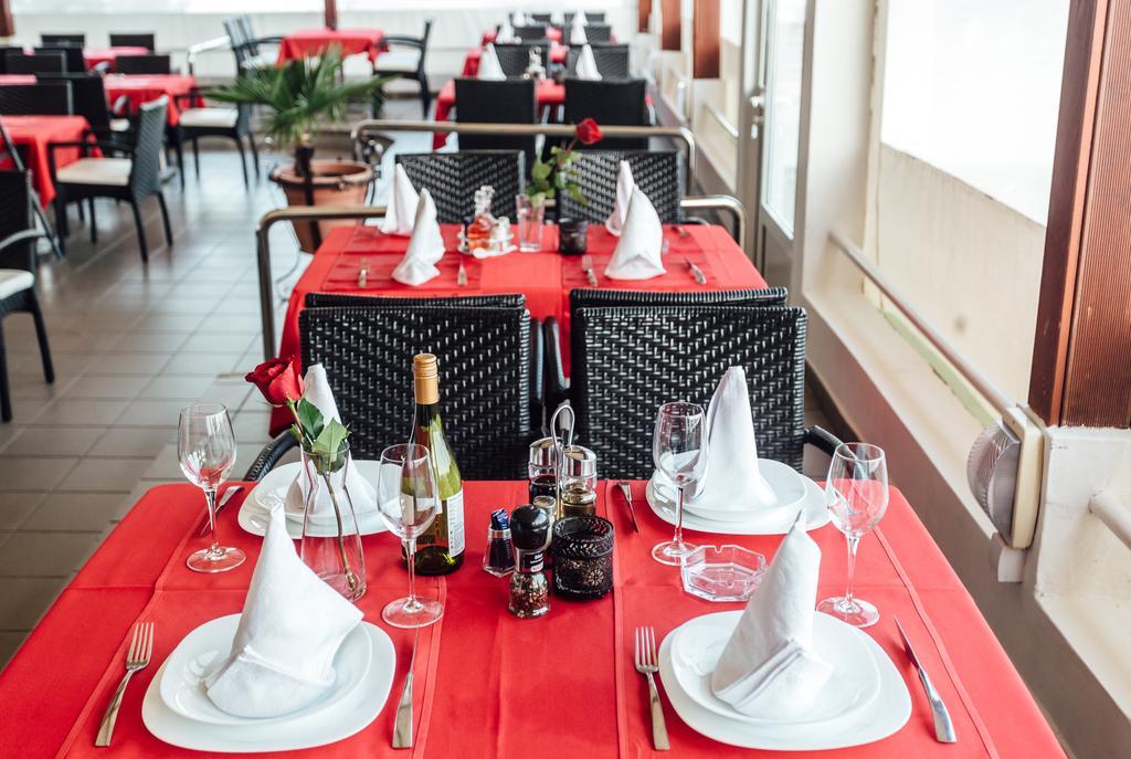 Hotel Azzurro Херцег Нови Екстериор снимка