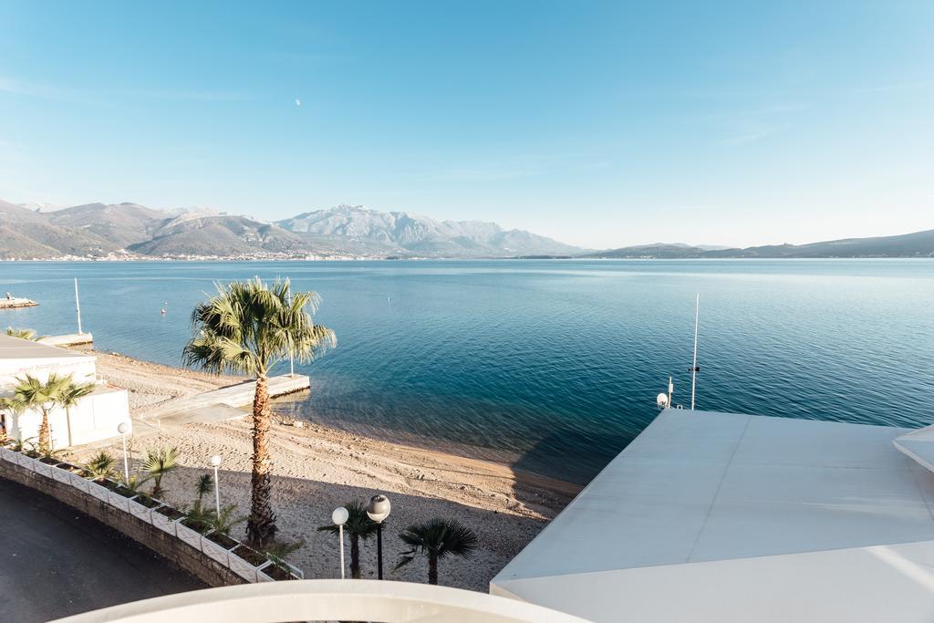 Hotel Azzurro Херцег Нови Екстериор снимка