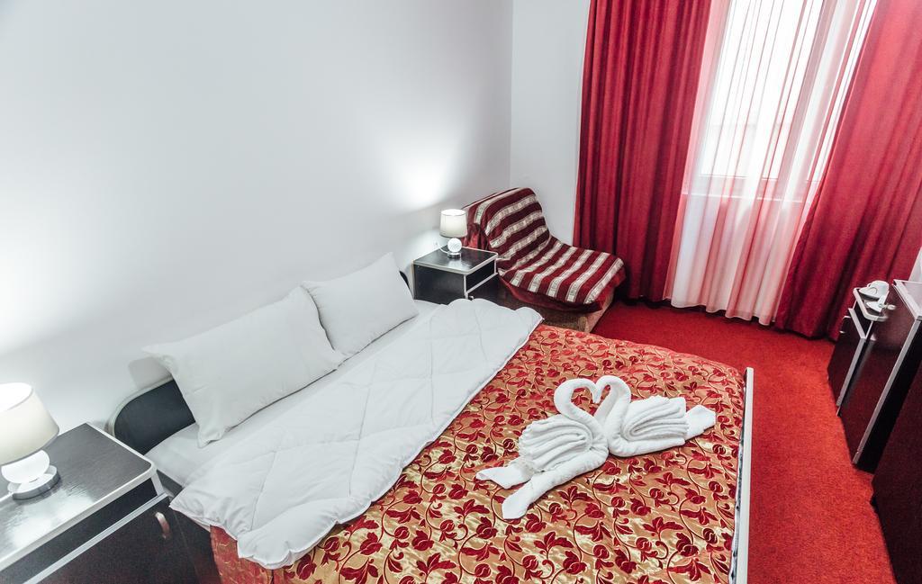 Hotel Azzurro Херцег Нови Екстериор снимка