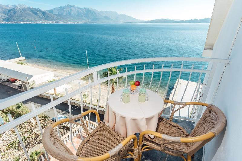 Hotel Azzurro Херцег Нови Екстериор снимка